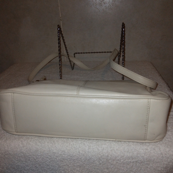 Etienne Aigner Vintage Off White Handbag - Picture 3 of 4